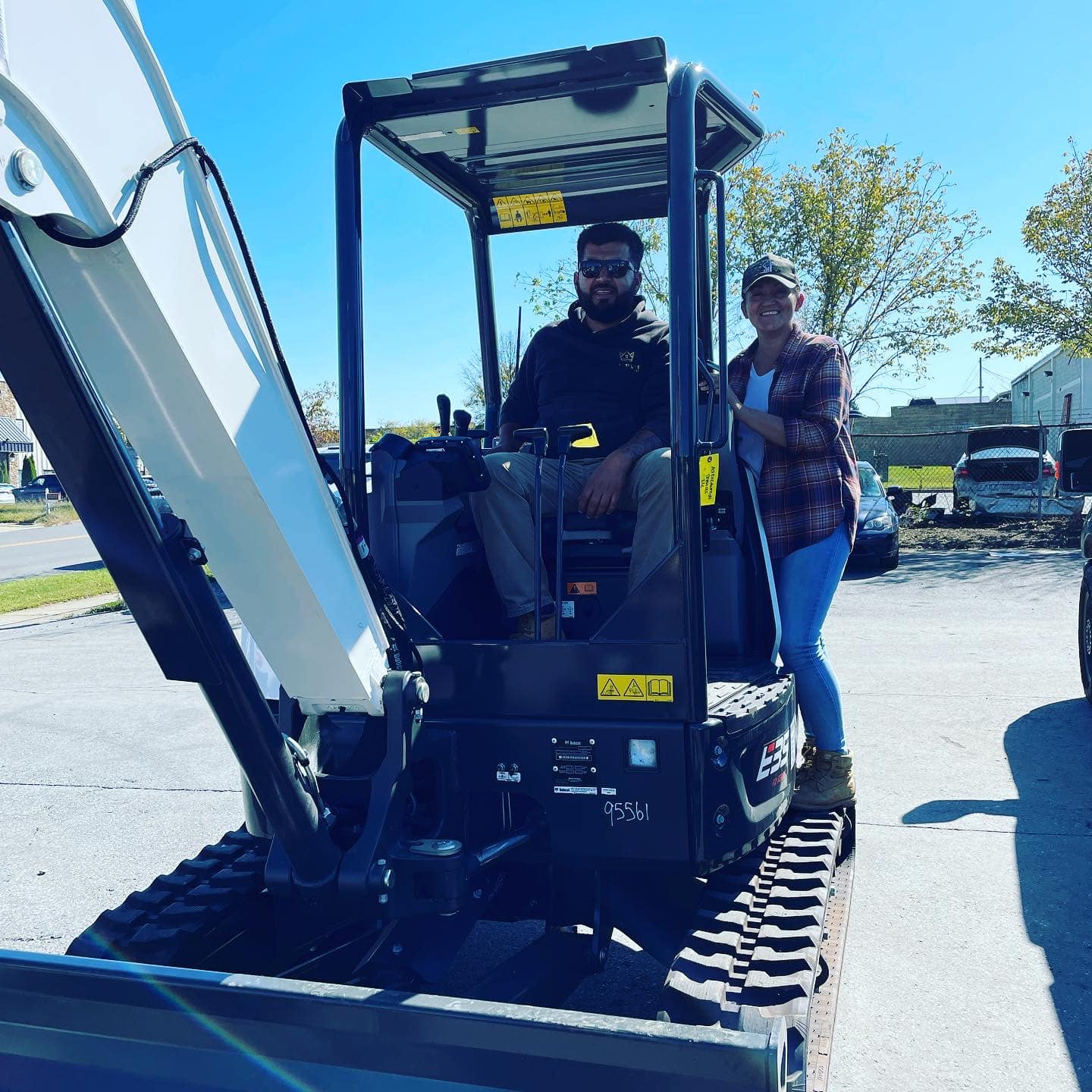 Meet Our Customers at Metro Bobcat, Inc. Shop With Us
